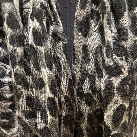 Collections 18 Accessories Black White Leopard Print Scarf Wrap - Picture 5 of 6